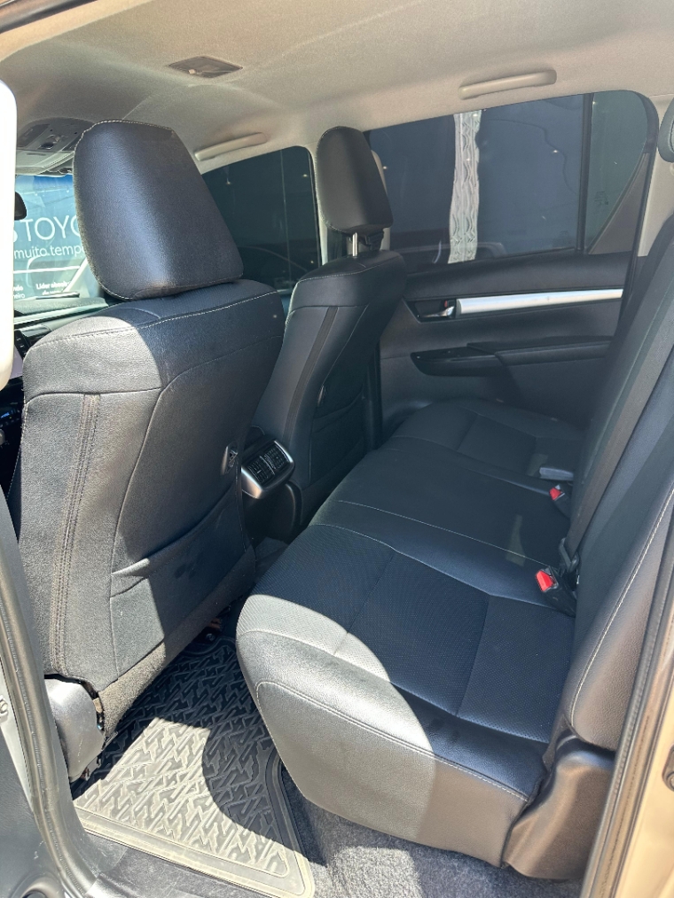 toyota hilux 2.8 d-4d turbo diesel cd srx 4x4 automatico 5p 20217