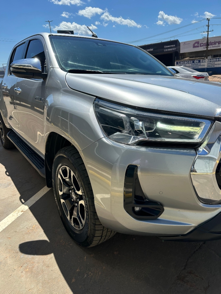 toyota hilux 2.8 d-4d turbo diesel cd srx 4x4 automatico 5p 20211