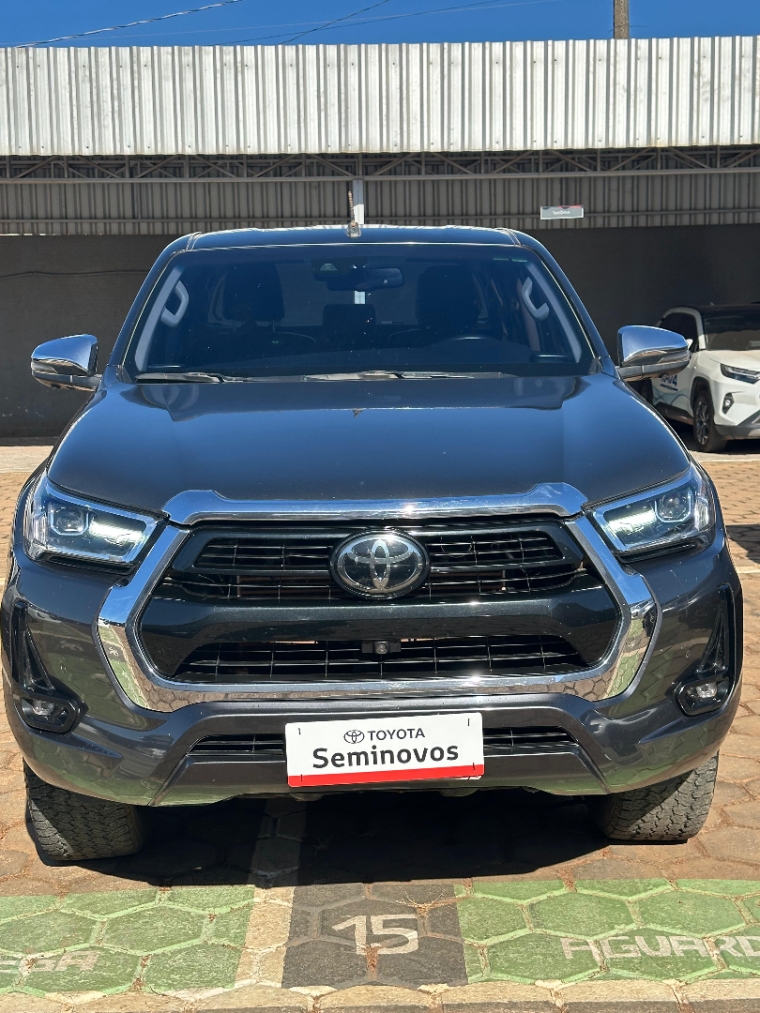 toyota hilux 2.8 d-4d turbo diesel cd srx 4x4 automatico 4p 2022 toyota hilux 2.8 d-4d turbo diesel cd srx 4x4 automatico 4p 2022