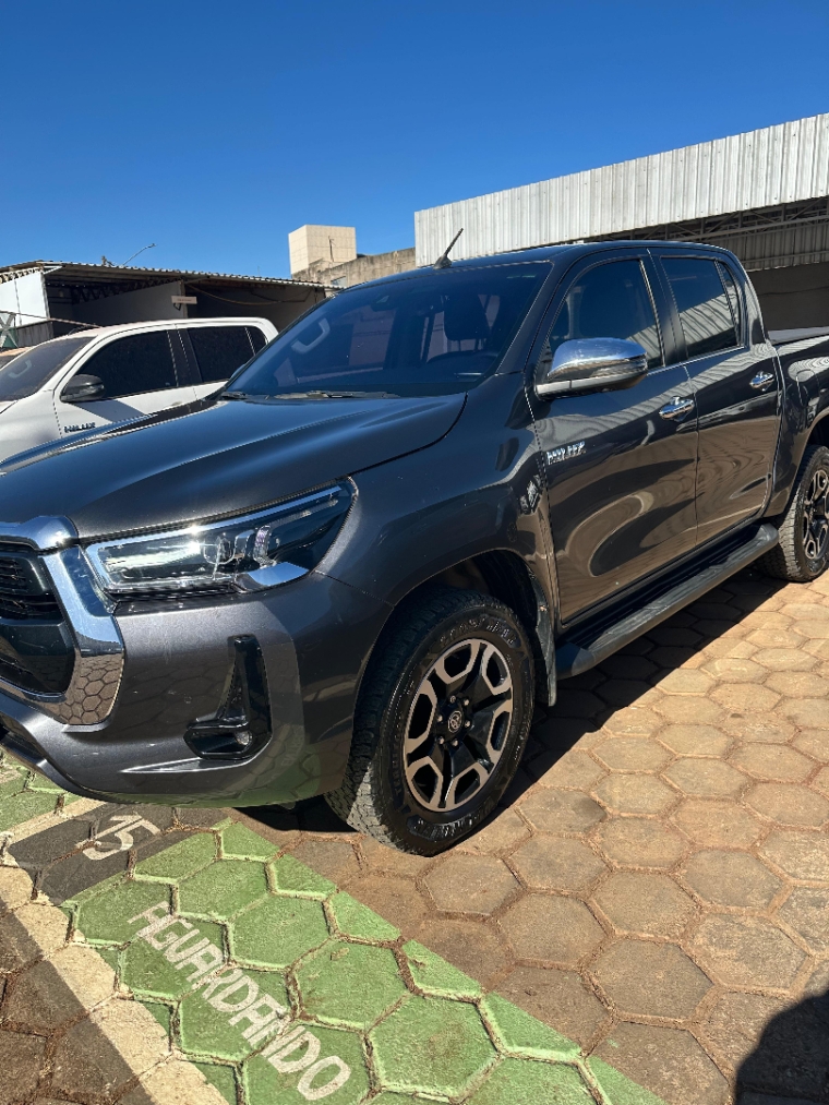 toyota hilux 2.8 d-4d turbo diesel cd srx 4x4 automatico 4p 20221
