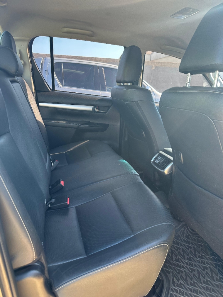 toyota hilux 2.8 d-4d turbo diesel cd srx 4x4 automatico 4p 20226