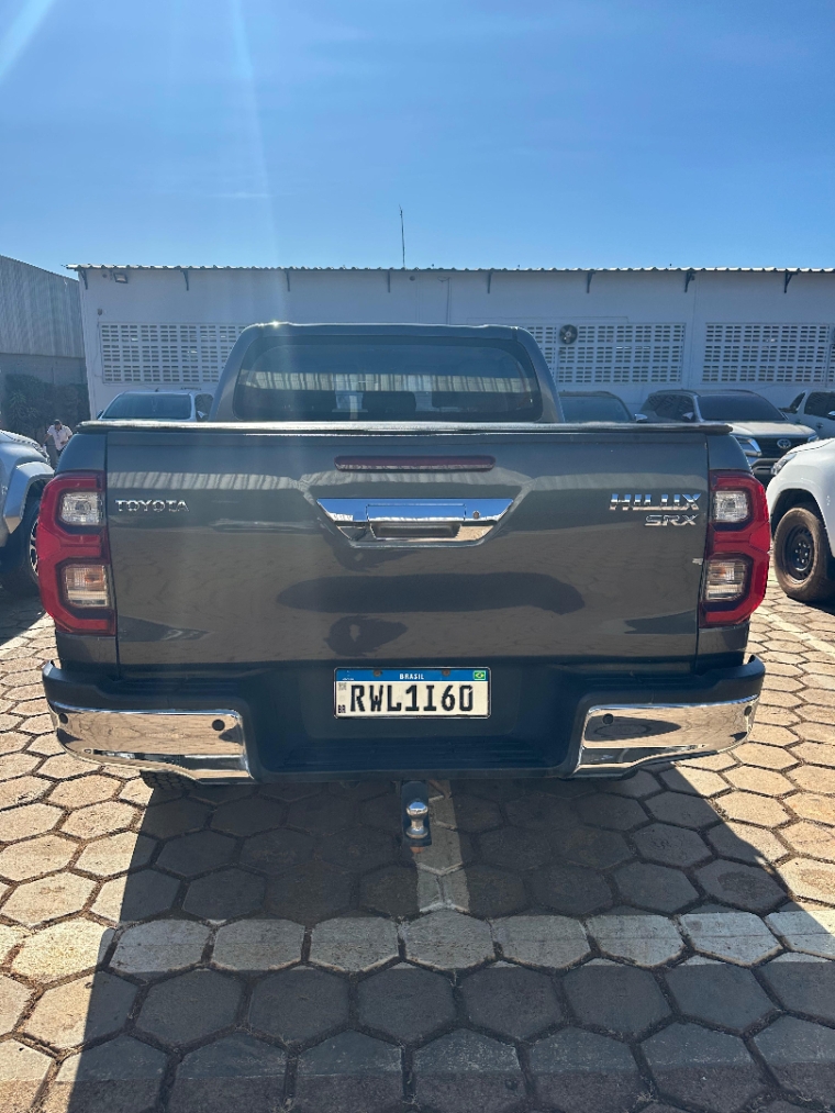 toyota hilux 2.8 d-4d turbo diesel cd srx 4x4 automatico 4p 20223