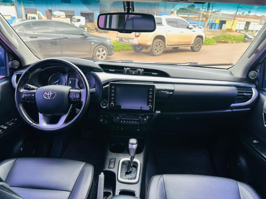 toyota hilux 2.8 d-4d turbo diesel cd srv 4x4 automatico 4p 20222