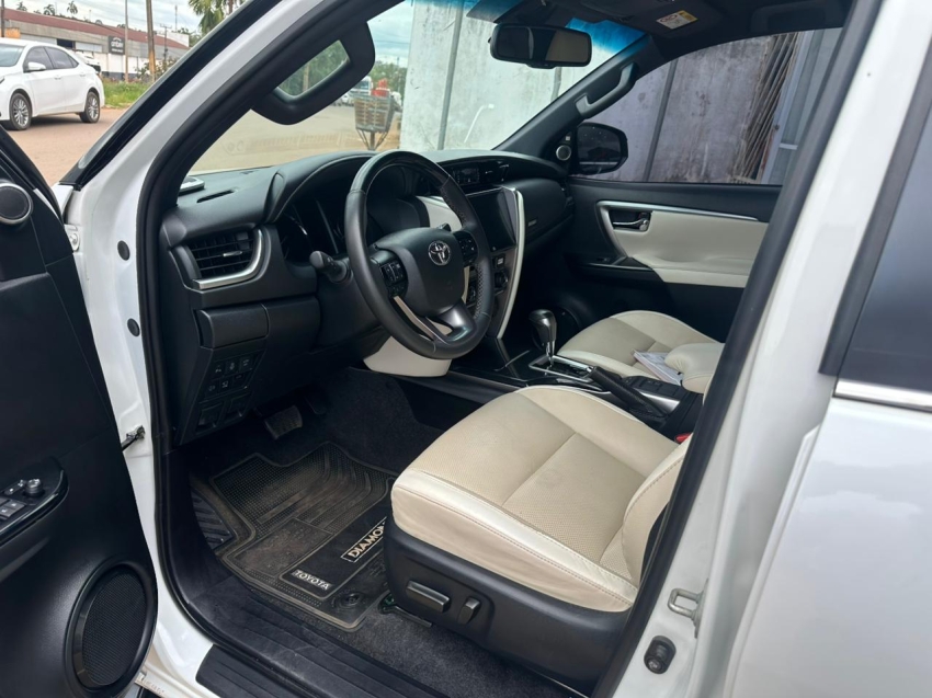 toyota hilux sw4 2.8 d-4d turbo diesel diamond 7l 4x4 automatico 4p 20246