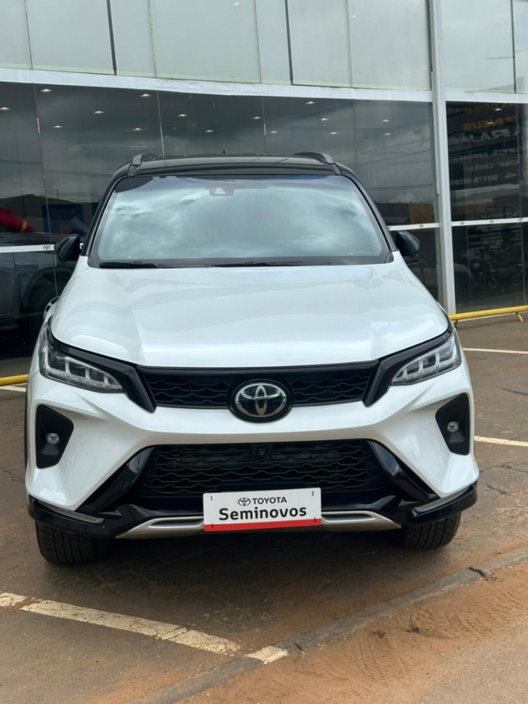 toyota hilux sw4 2.8 d-4d turbo diesel diamond 7l 4x4 automatico 4p 2024