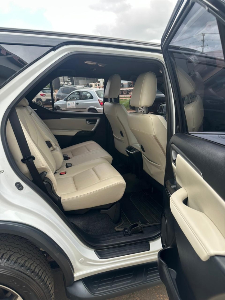 toyota hilux sw4 2.8 d-4d turbo diesel diamond 7l 4x4 automatico 4p 20244