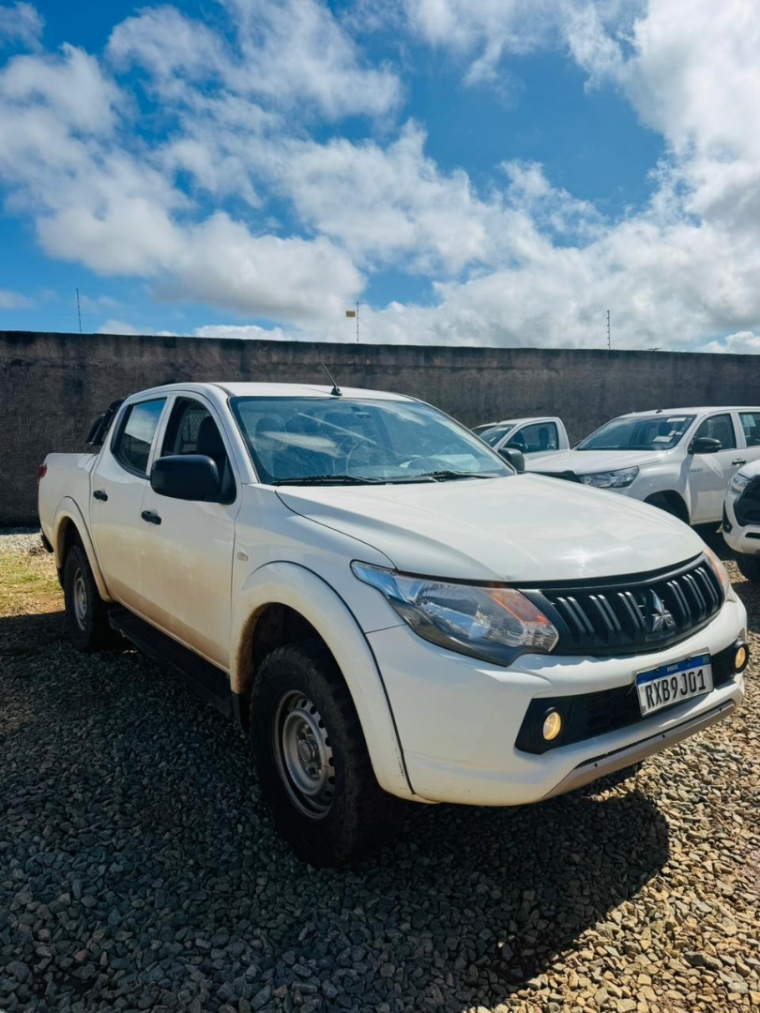 mitsubishi l200 triton 2.4 16v turbo diesel gl cd 4x4 manual 4p 20233