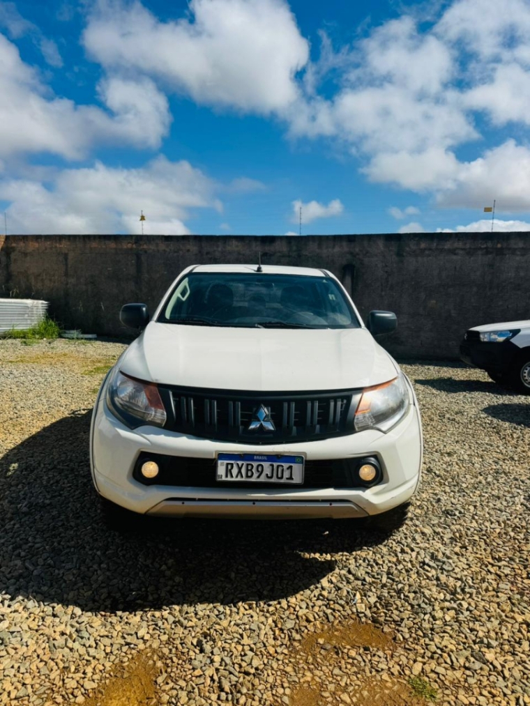 mitsubishi l200 triton 2.4 16v turbo diesel gl cd 4x4 manual 4p 20231