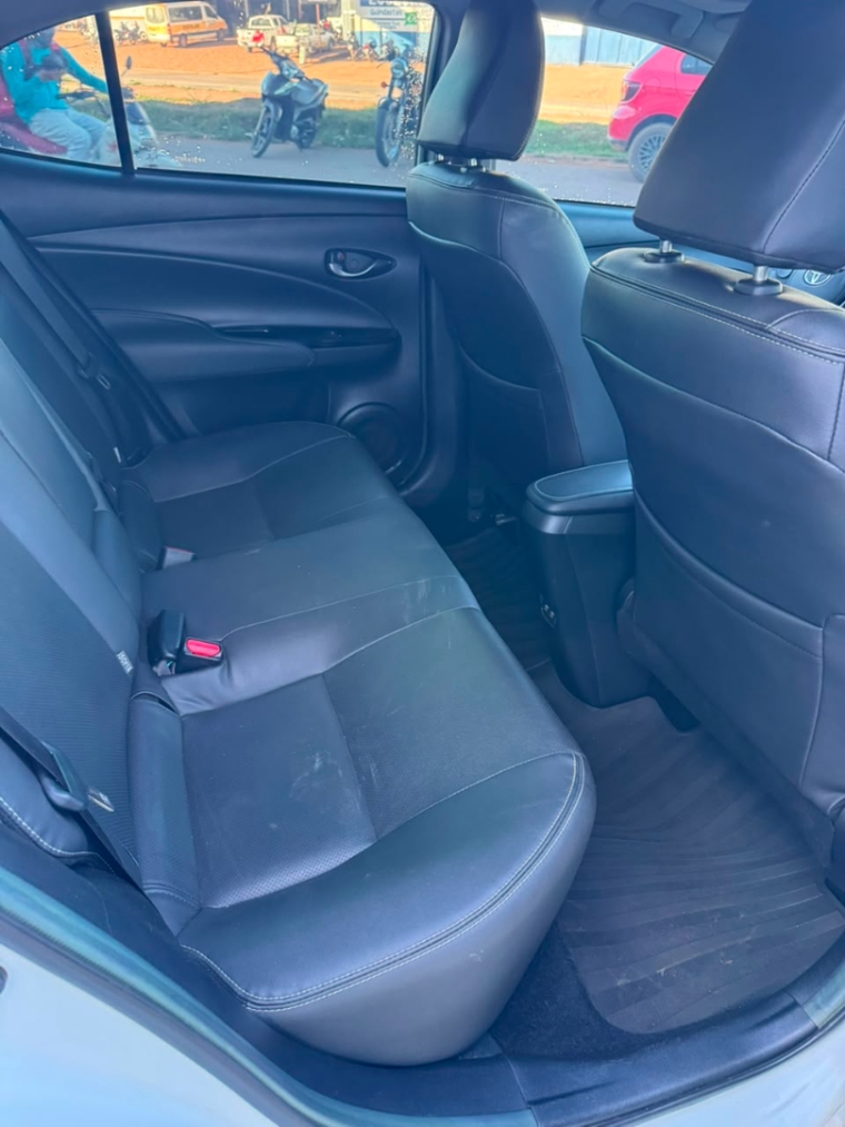 toyota yaris 1.5 16v flex sedan xls connect multidrive 4p automatico 20235