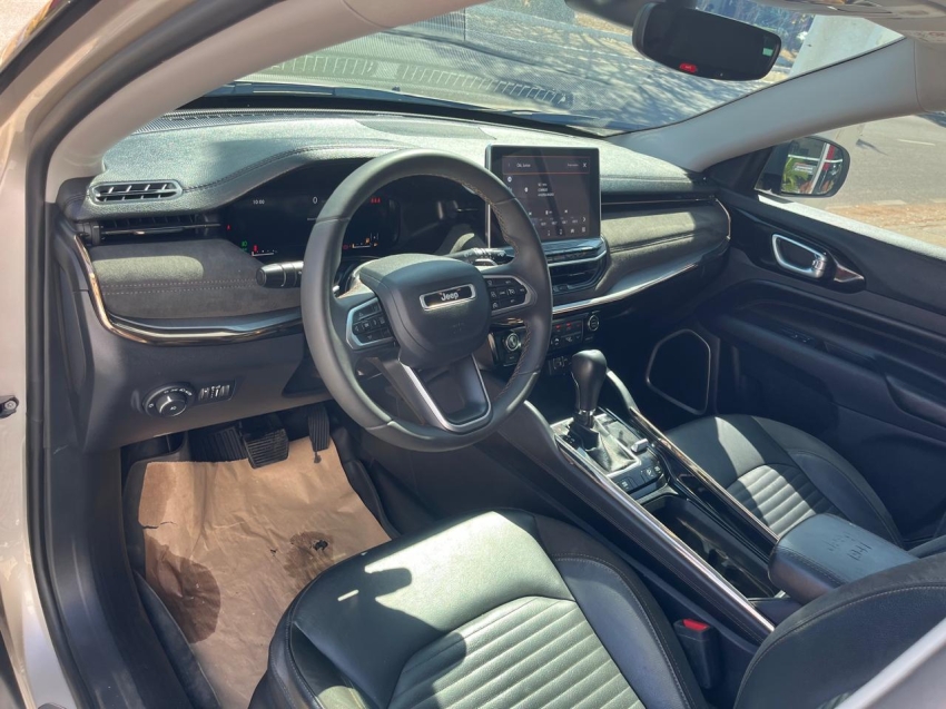 jeep commander 2.0 td380 turbo diesel limited at9 4p automatico 2023