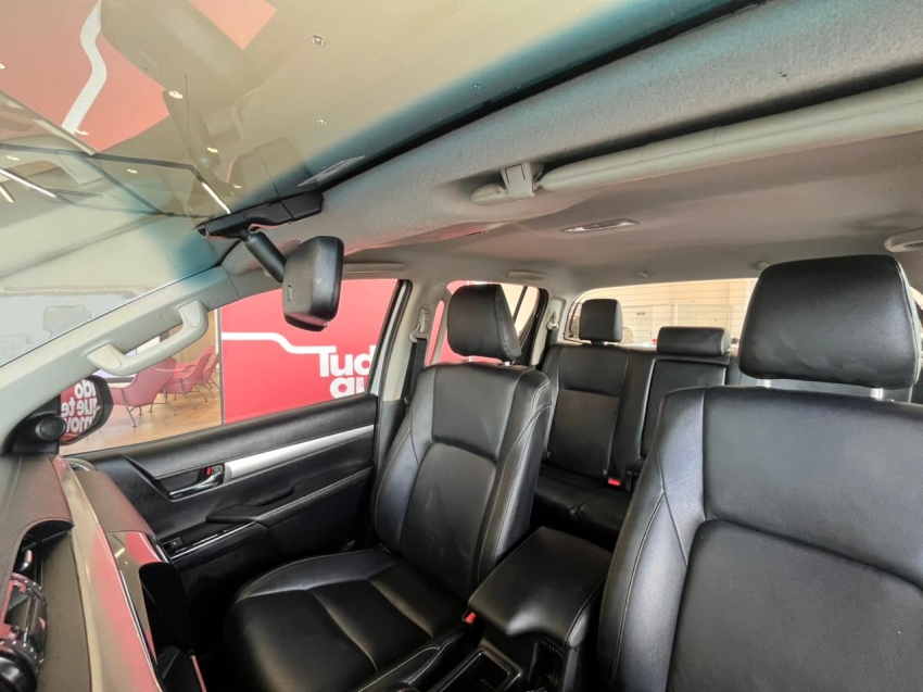 toyota hilux 2.8 d-4d turbo diesel cd srv 4x4 automatico 2.0 4p 20256