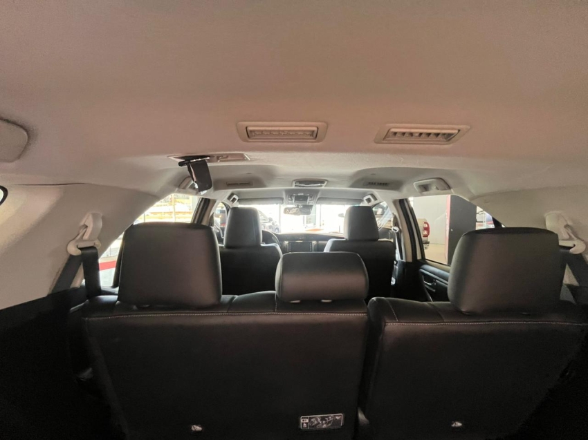 toyota hilux sw4 2.8 d-4d turbo diesel srx 4x4 automatico 4p 202110