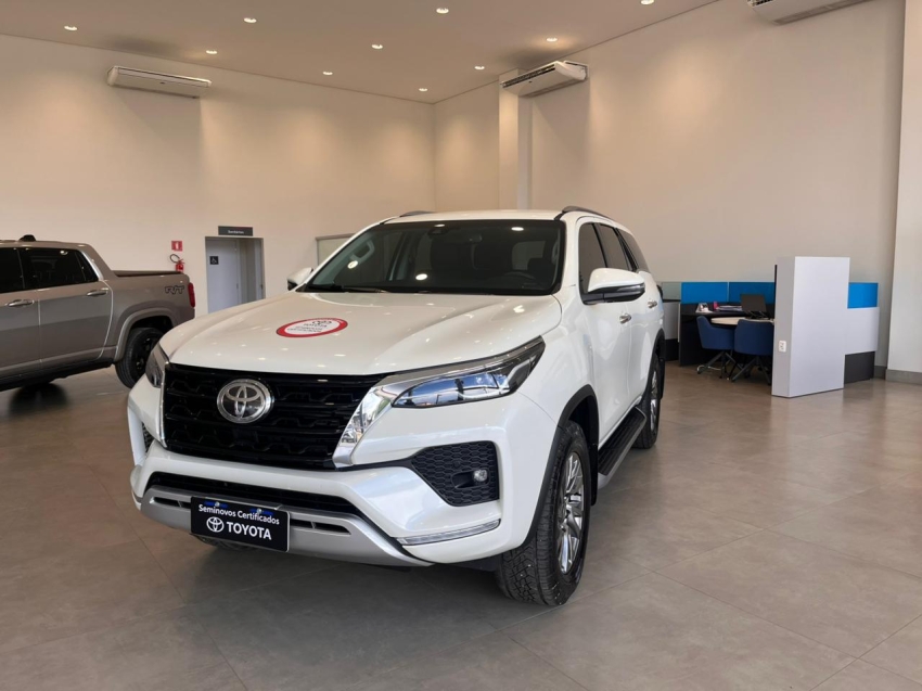 toyota hilux sw4 2.8 d-4d turbo diesel srx 4x4 automatico 4p 20212