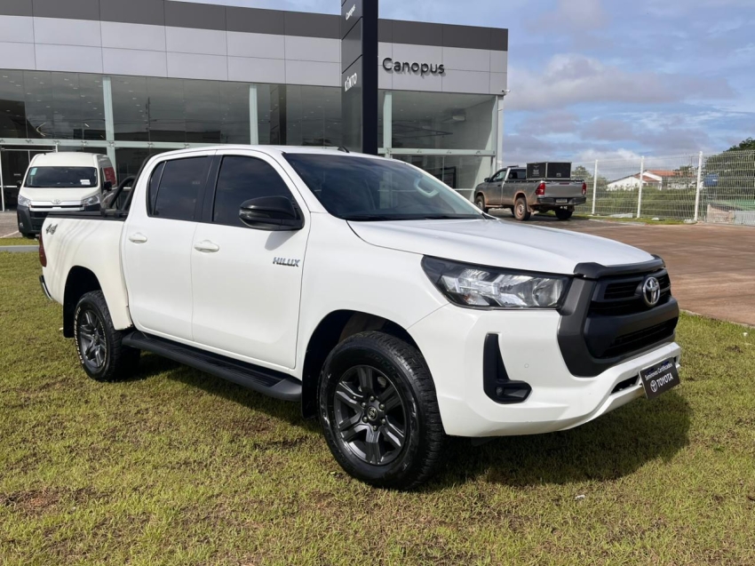 toyota hilux 2.8 d-4d turbo diesel cd sr 4x4 automatico 4p 202311