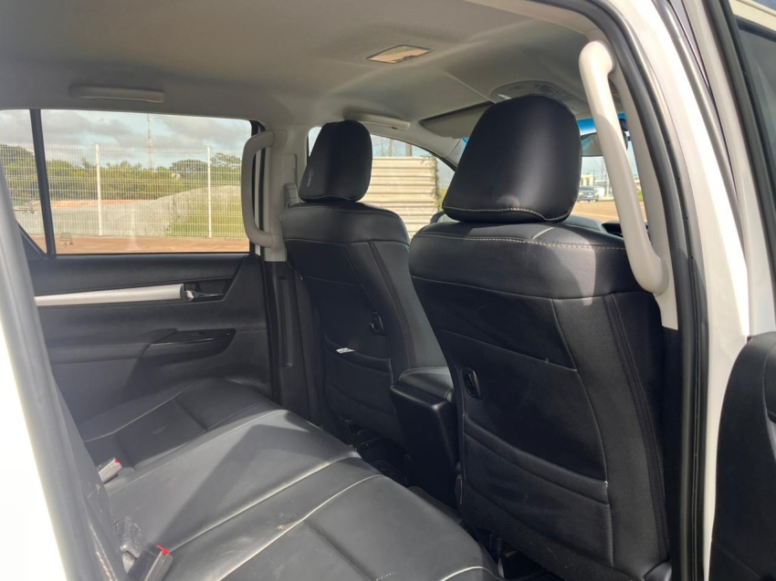 toyota hilux 2.8 d-4d turbo diesel cd sr 4x4 automatico 4p 20237