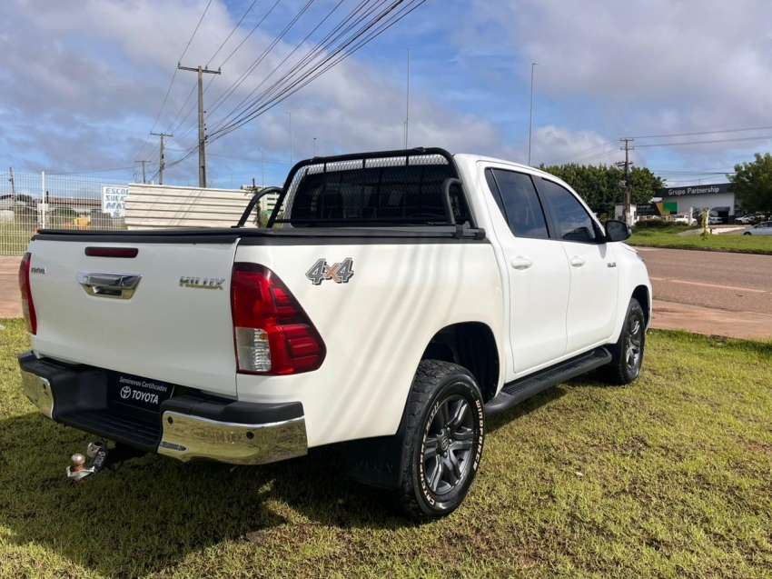 toyota hilux 2.8 d-4d turbo diesel cd sr 4x4 automatico 4p 20235