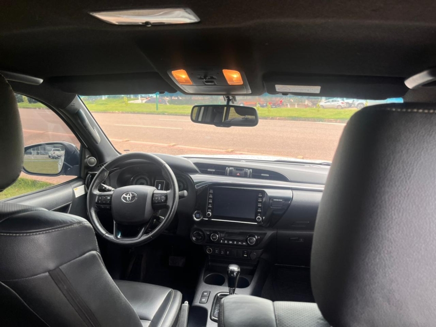 toyota hilux 2.8 srx 4x4 cd 16v diesel 4p automatico 20205