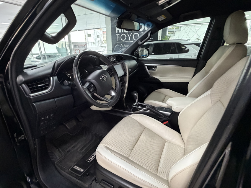 toyota sw4 diamond 7 lugares13