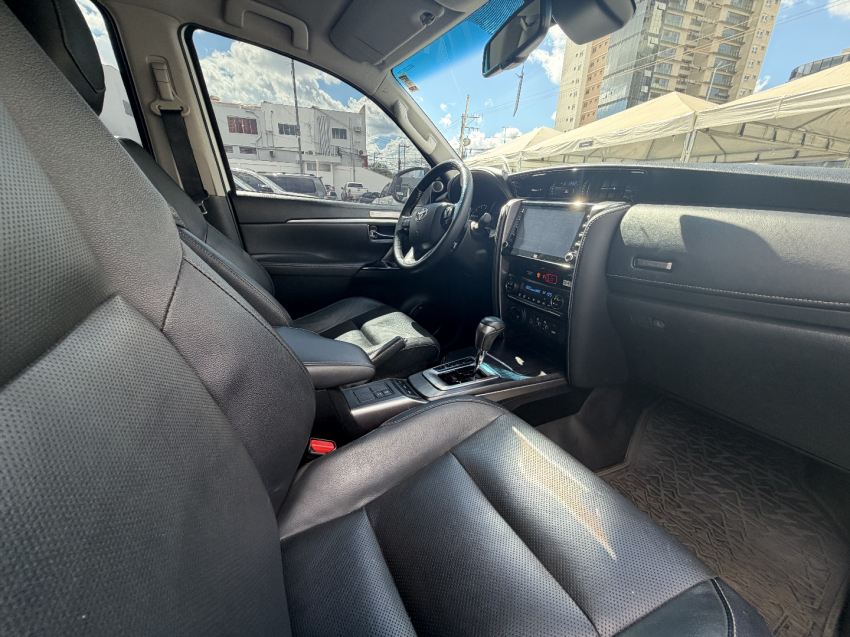 toyota sw4 srx 7 lugares diesel 4x411