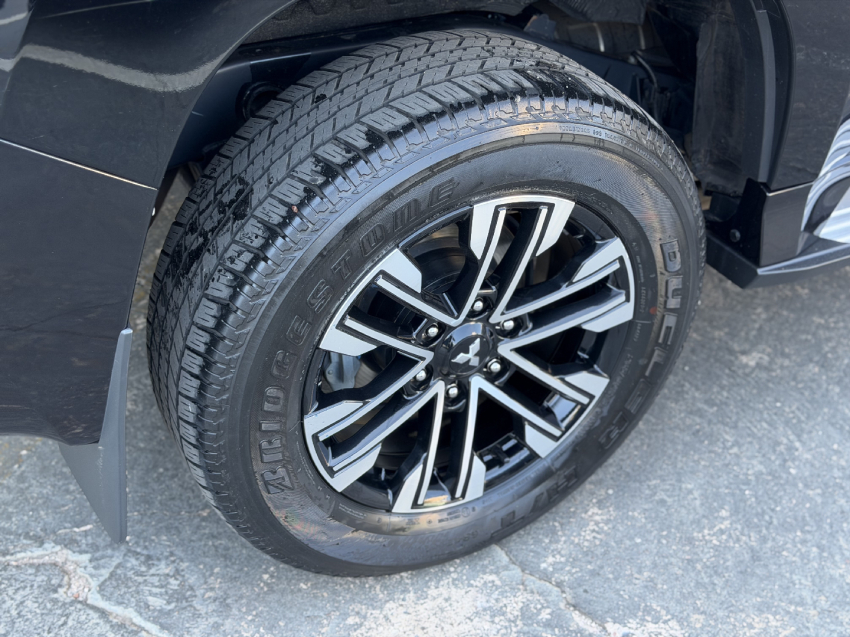 pajeiro sport hpes 4x4 diesel5