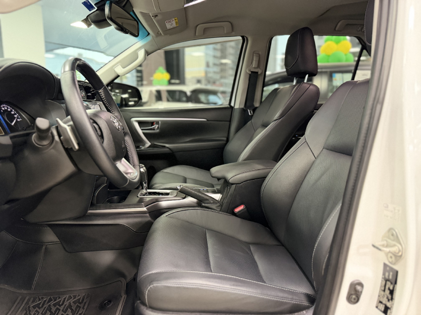 toyota sw4 srx platinum 7 lugares7