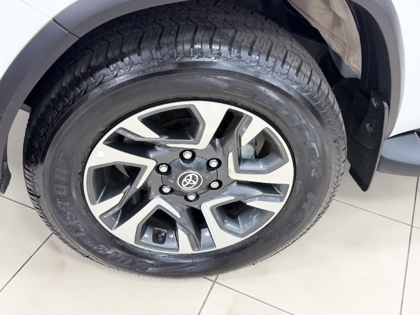 toyota sw4 srx platinum 7 lugares2