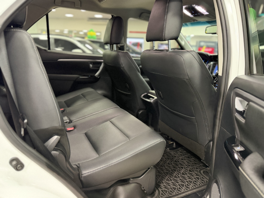 toyota sw4 srx platinum 7 lugares5
