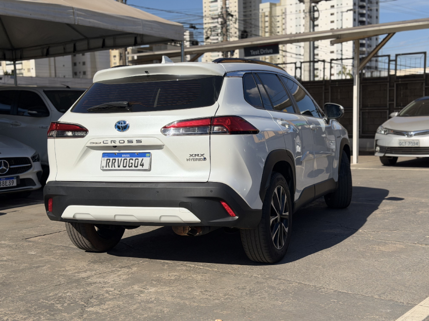 toyota corolla cross xrx hibrido com teto solar5
