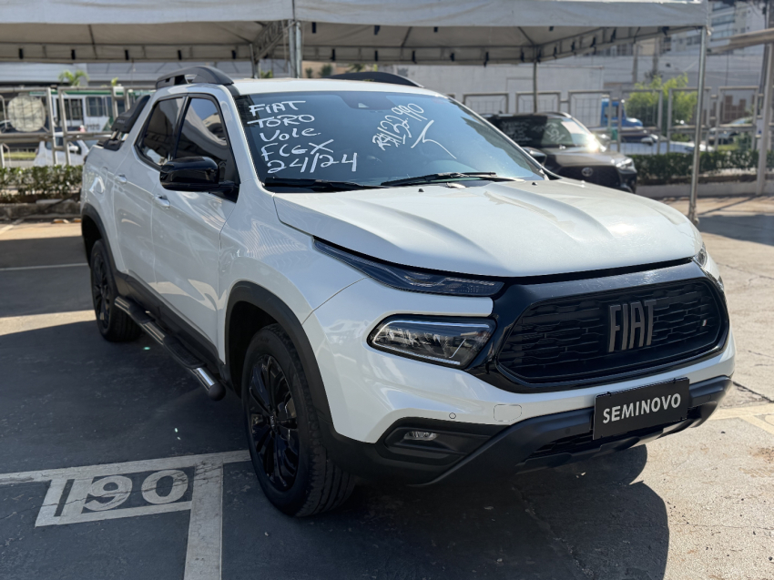 fiat toro 1.3 turbo 270 flex volcano at6 4p automatico 20245