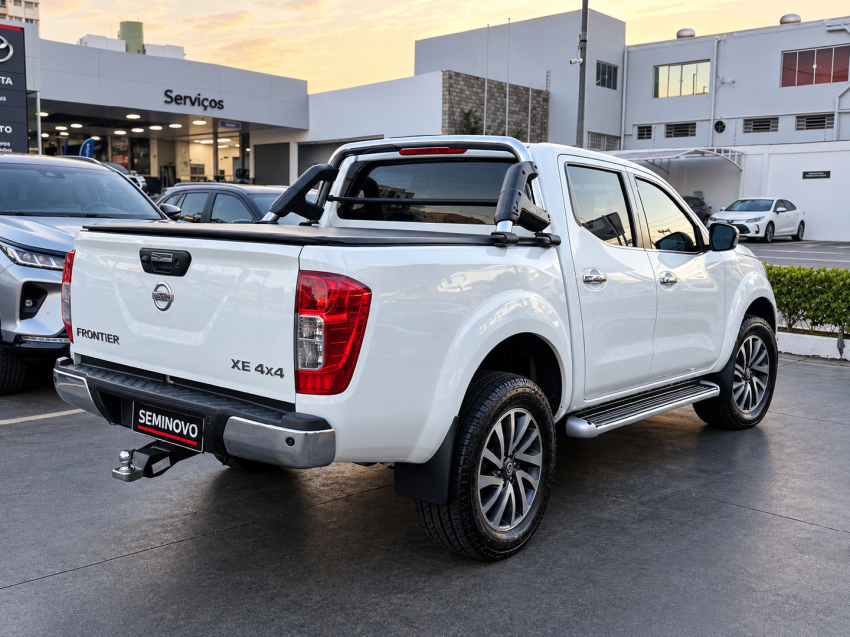 nissan frontier 2.3 16v turbo diesel xe cd 4x4 automatico 4p 20211