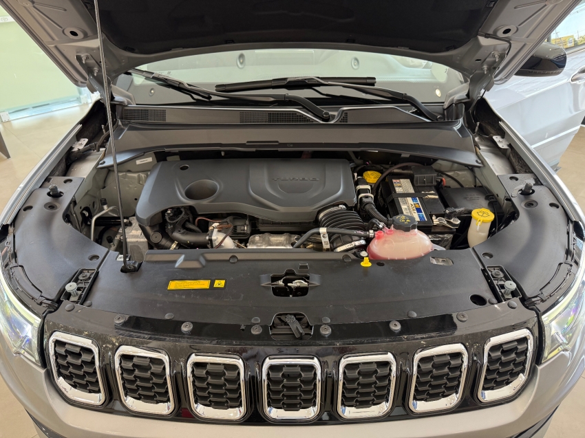 jeep compass 1.3 t270 turbo flex longitude at6 4p automatico 202520