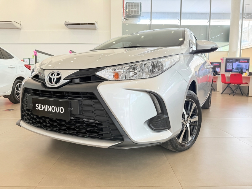 toyota yaris 1.5 16v flex xl multidrive 4p automatico 2023
