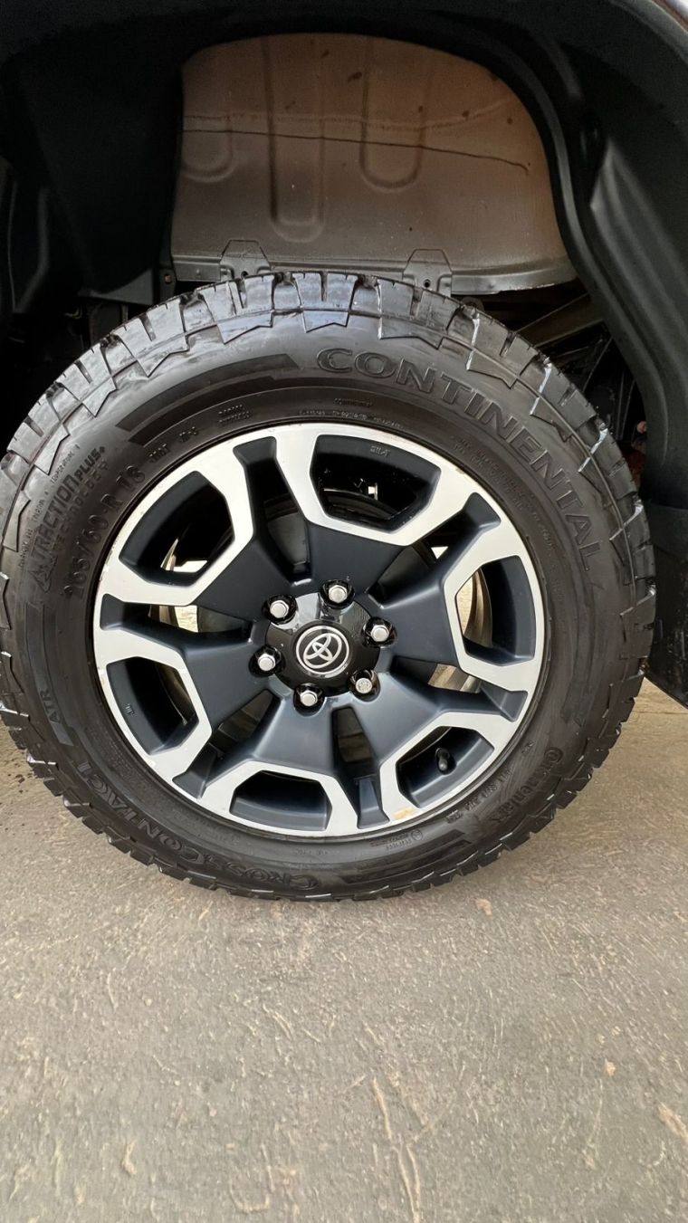 toyota hilux 2.8 d-4d turbo diesel cd srx 4x4 automatico 5p 2023