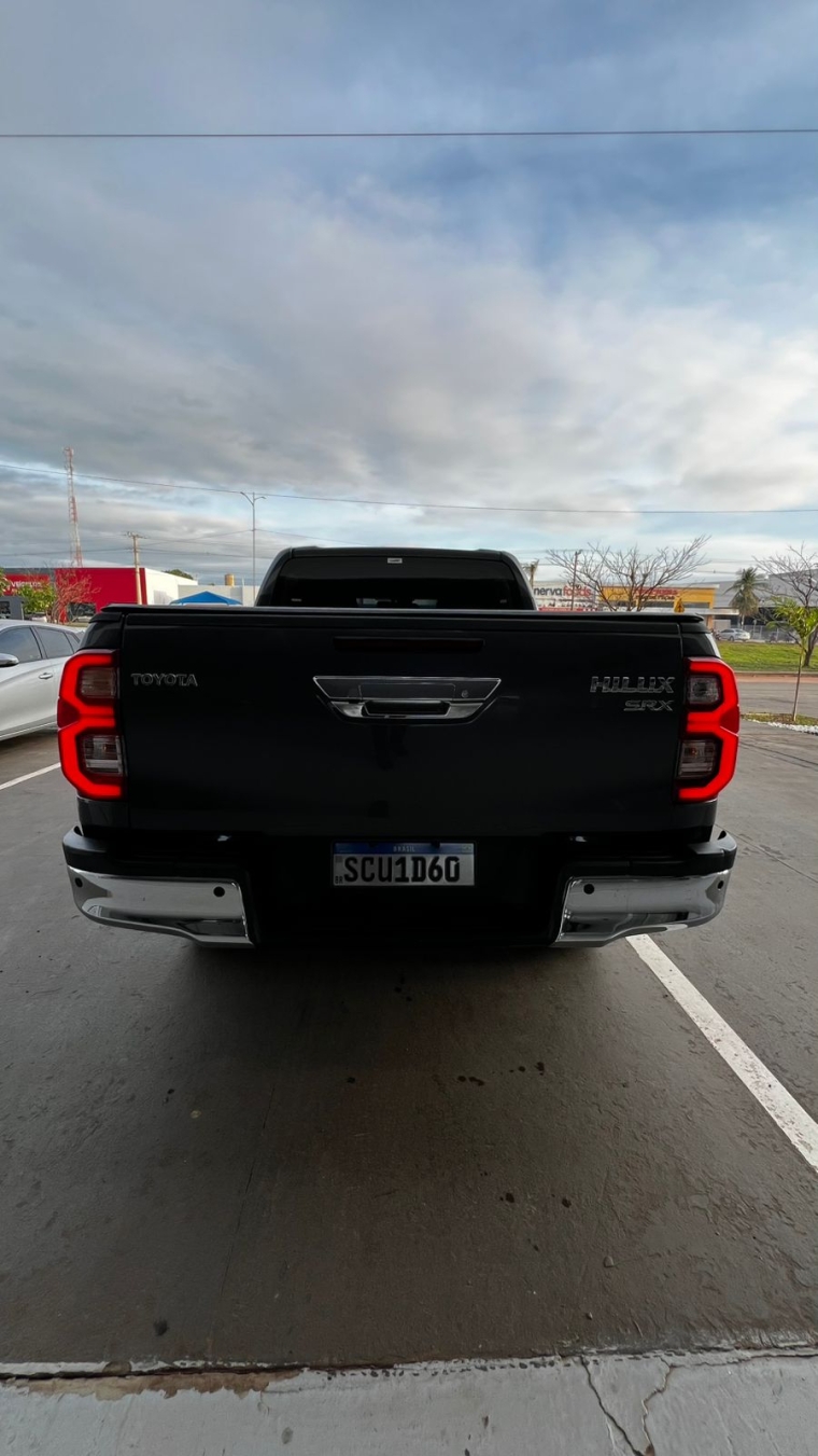toyota hilux 2.8 d-4d turbo diesel cd srx 4x4 automatico 5p 20234