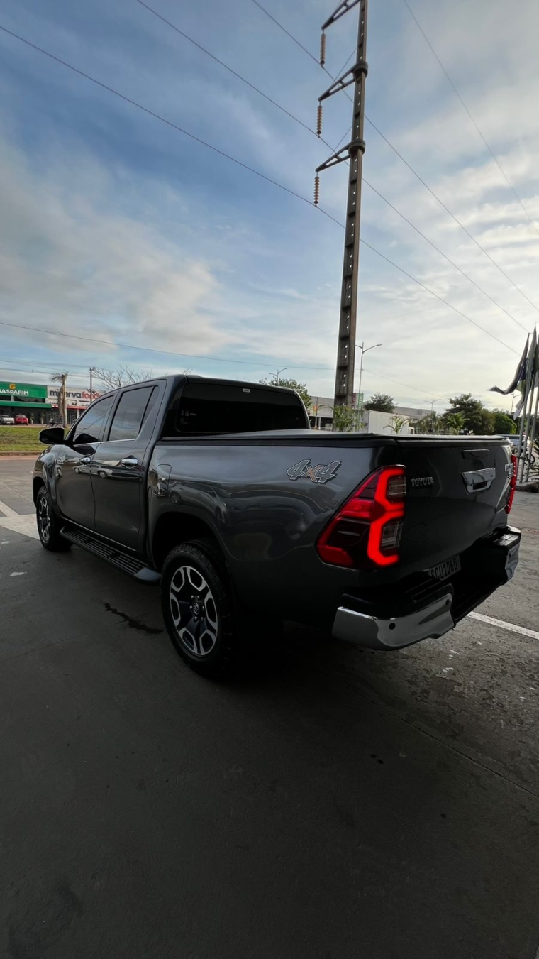 toyota hilux 2.8 d-4d turbo diesel cd srx 4x4 automatico 5p 20236