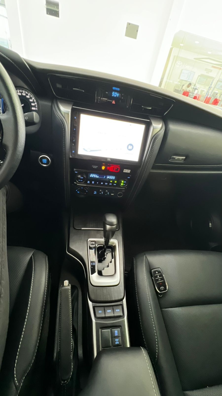 toyota hilux sw4 2.8 d-4d turbo diesel srx 7l 4x4 automatico 5p 20247