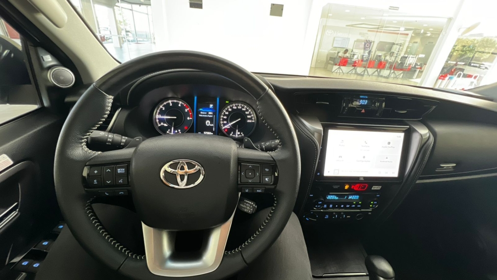 toyota hilux sw4 2.8 d-4d turbo diesel srx 7l 4x4 automatico 5p 20245
