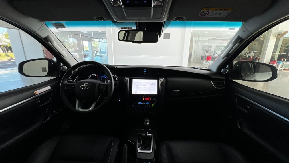 toyota hilux sw4 2.8 d-4d turbo diesel srx 7l 4x4 automatico 5p 20244