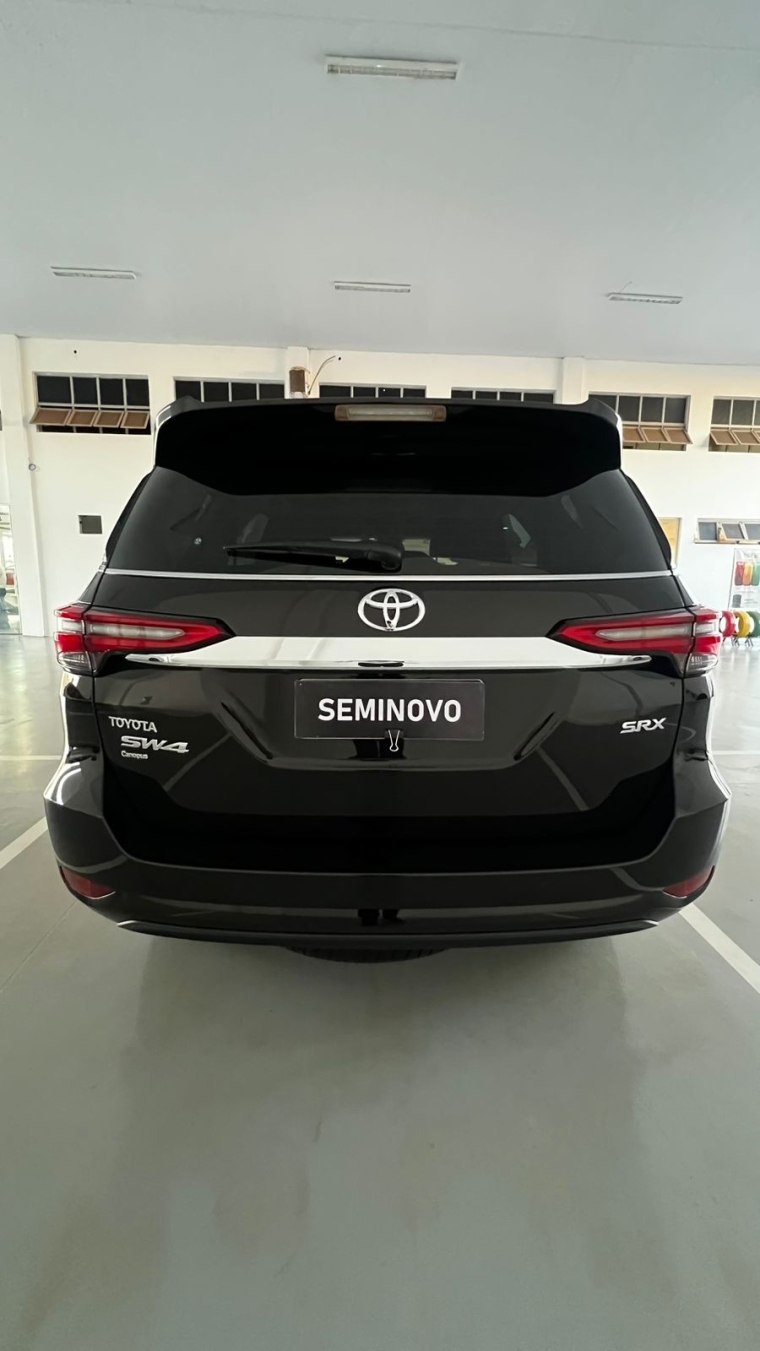 toyota hilux sw4 2.8 d-4d turbo diesel srx 4x4 automatico 5p 2023