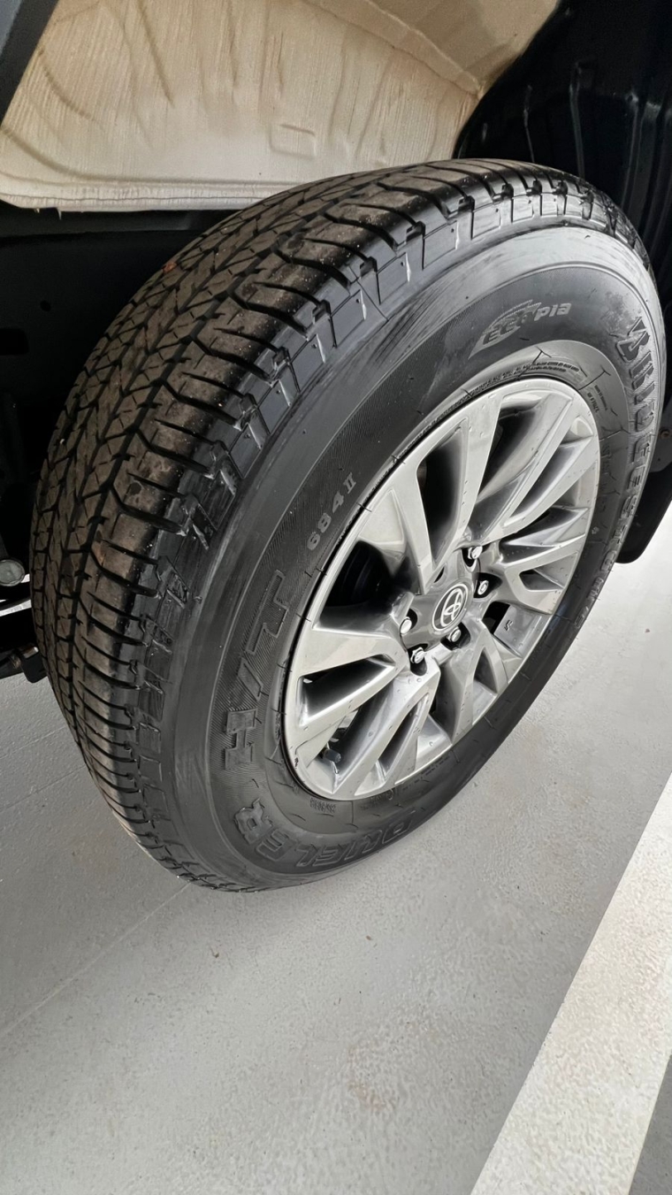 toyota hilux 2.8 d-4d turbo diesel cd srx 4x4 automatico 5p 202215