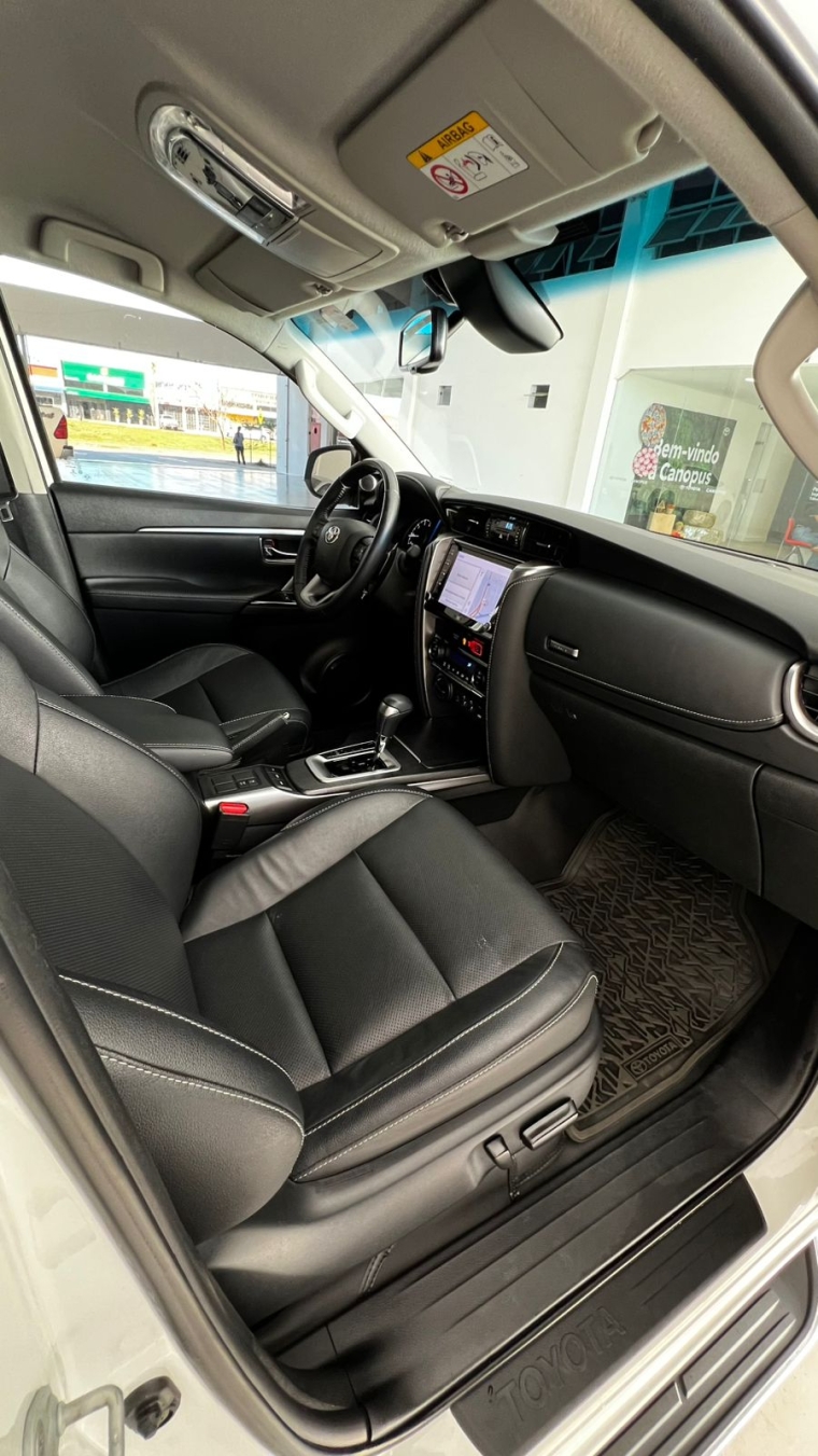 toyota hilux 2.8 d-4d turbo diesel cd srx 4x4 automatico 5p 20227