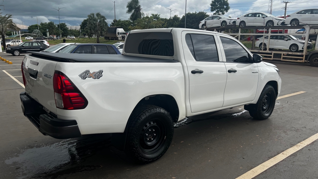 toyota hilux 2.8 d-4d turbo diesel cd power pack 4x4 automatica 5p automatico 20244