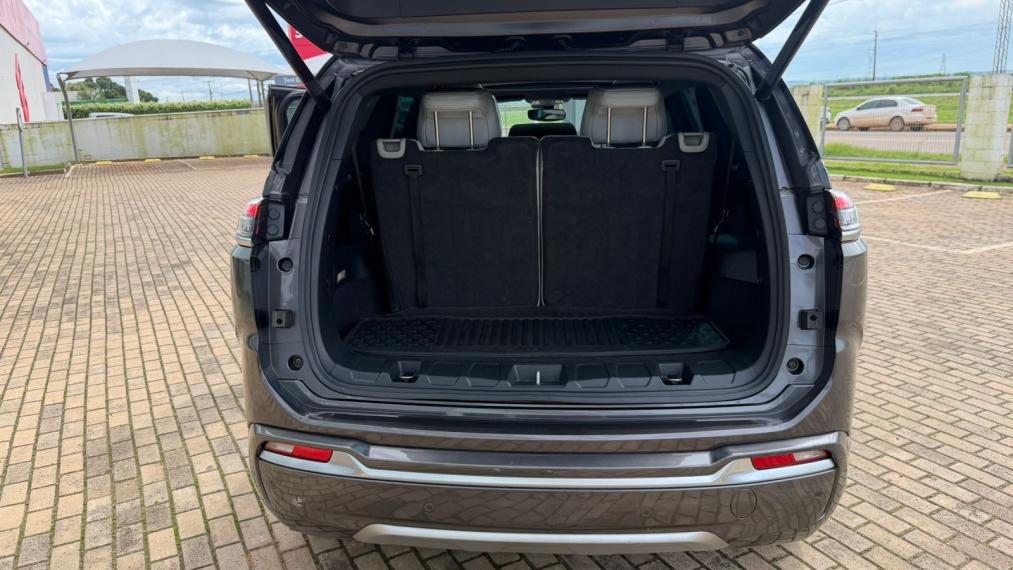 jeep commander 2.0 td380 turbo diesel overland at9 1.9 4p automatico 20226