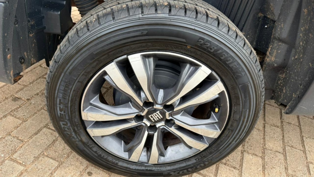 fiat toro 1.3 turbo 270 flex freedom at6 4p automatico 202412