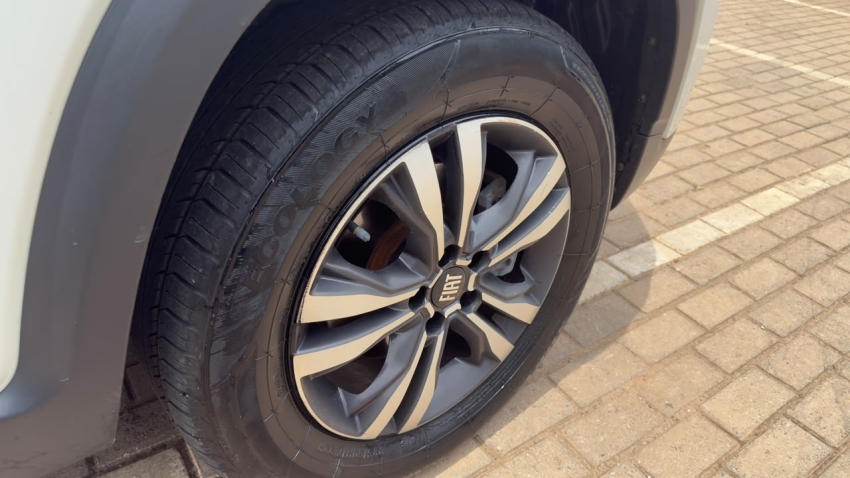 fiat toro 1.3 turbo 270 flex freedom at6 4p automatico 202411