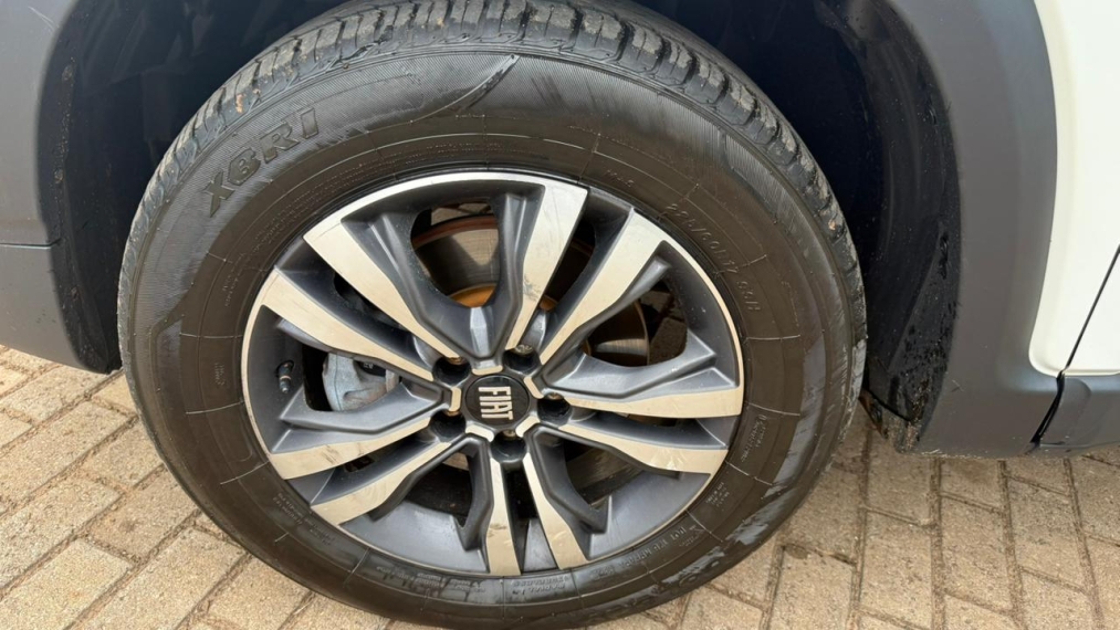 fiat toro 1.3 turbo 270 flex freedom at6 4p automatico 202417