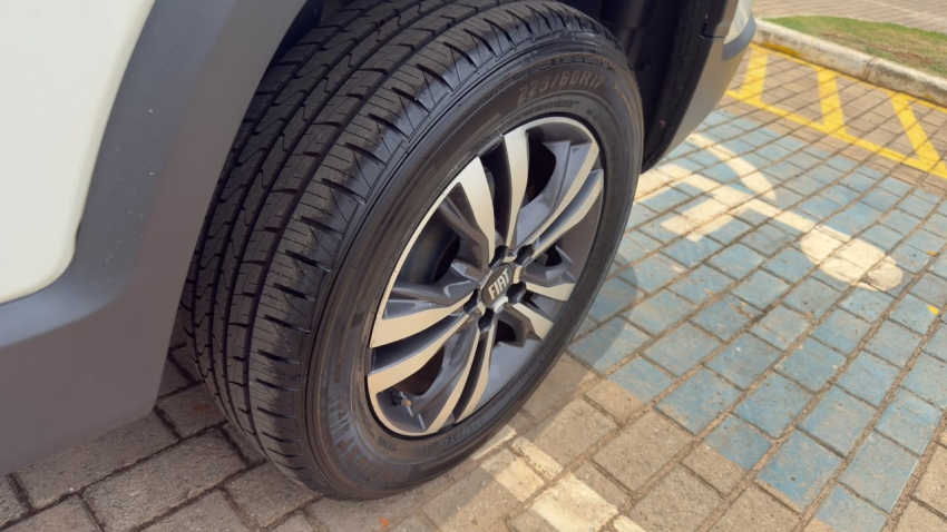 fiat toro 1.3 turbo 270 flex freedom at6 4p automatico 20245