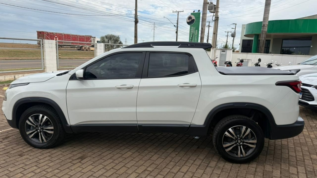 fiat toro 1.3 turbo 270 flex freedom at6 4p automatico 202415