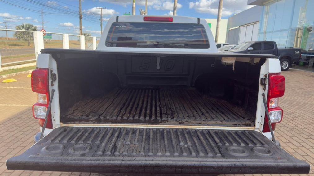 chevrolet s10 2.4 lt 4x2 cd 8v flex 4p manual 201317