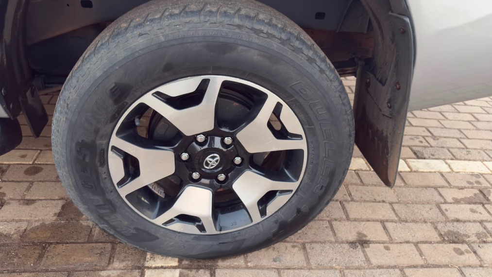 toyota hilux 2.8 srx 4x4 cd 16v diesel 4p automatico 20204